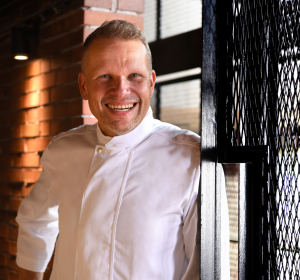 Bild von Matthias Gleiß in seinem Restaurant VOLT