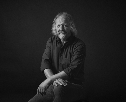 Porträtfoto von Clemens Busch in schwarz weiß